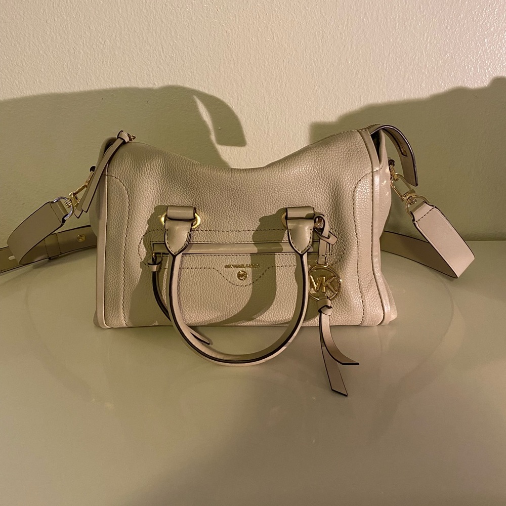 Michael Kors satchel bag in light sand